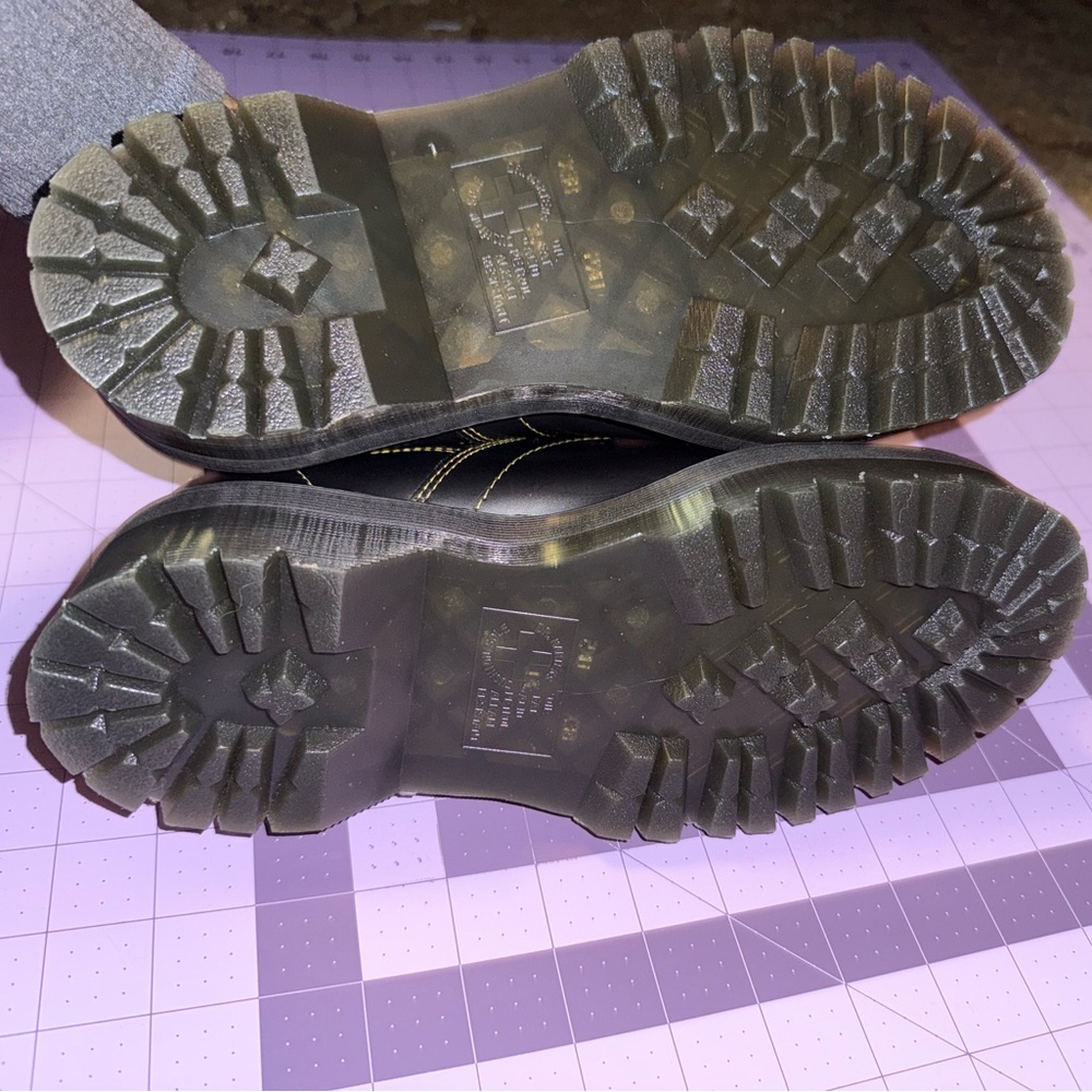 Doc Martens - Picture 4 of 6